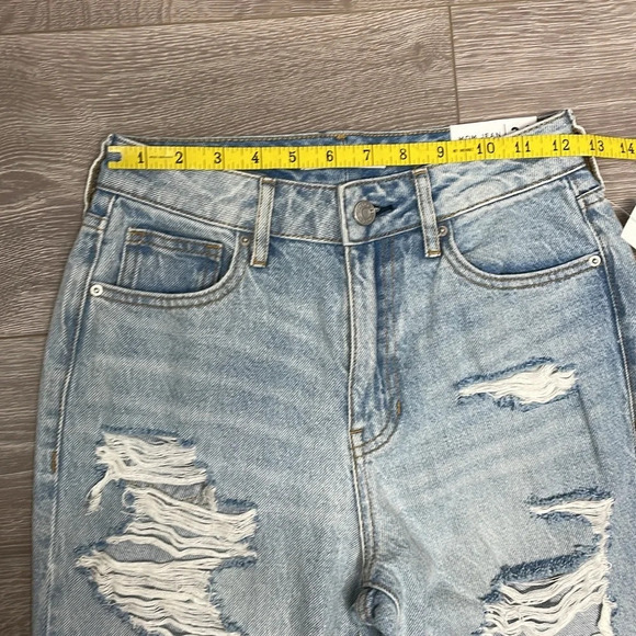 NWT PacSun Mom Jeans High Rise Elvira Light Wash Distressed Destroyed 24 - Picture 8 of 16